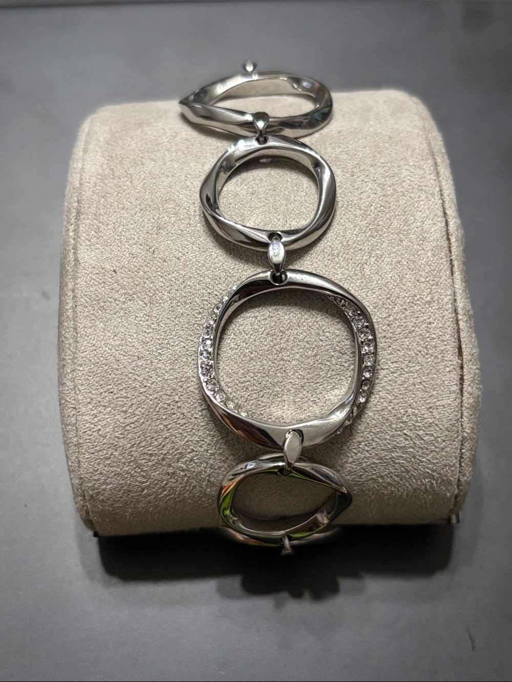 Fossil Silver Linked Circle Bracelet with Crystal Accents adjustable